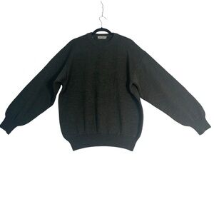 Green Valentino Garavani Sweater. 100% Wool. Men’s‎ large with flaws *D0092